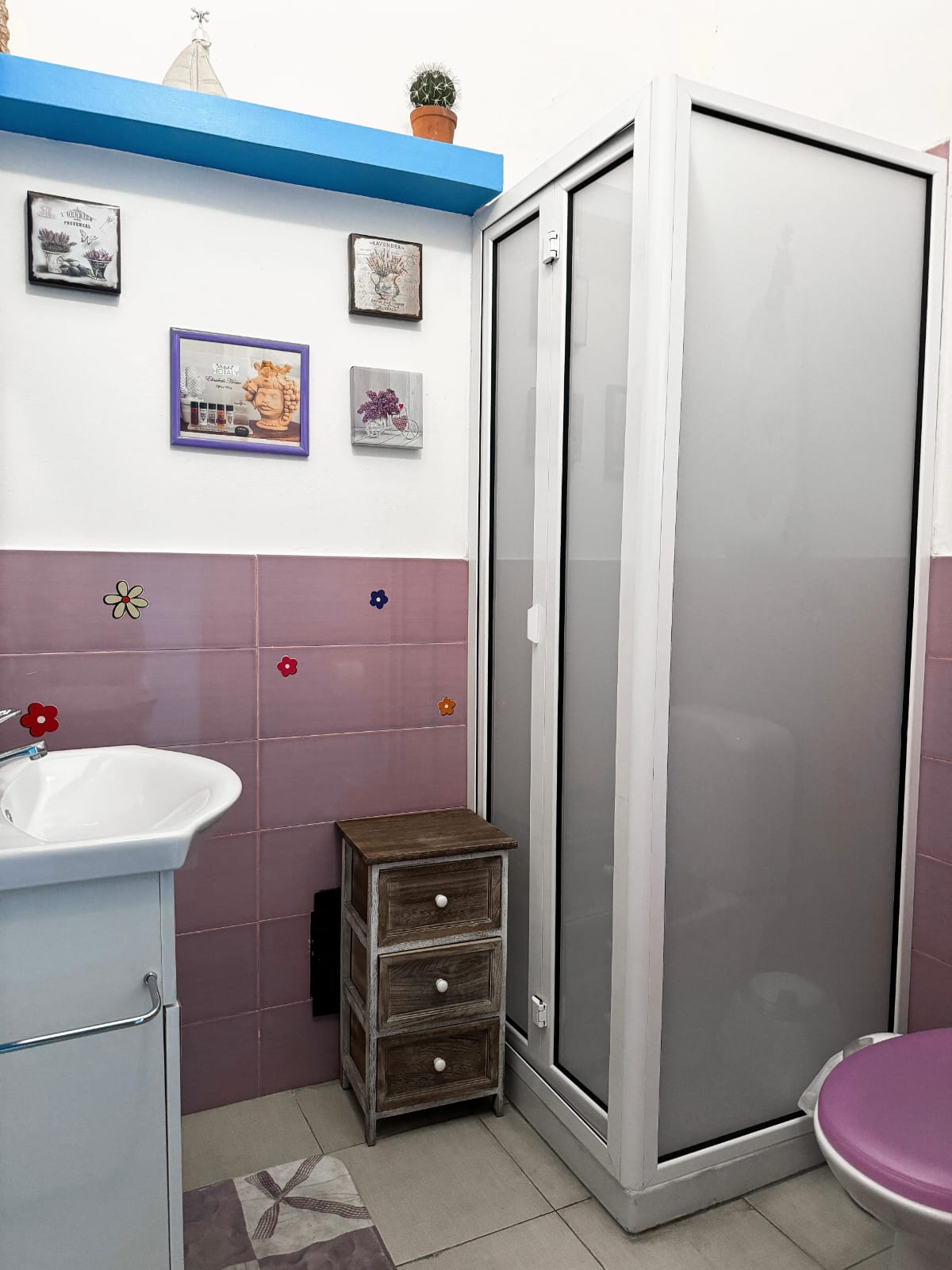 Bagno privato con box doccia