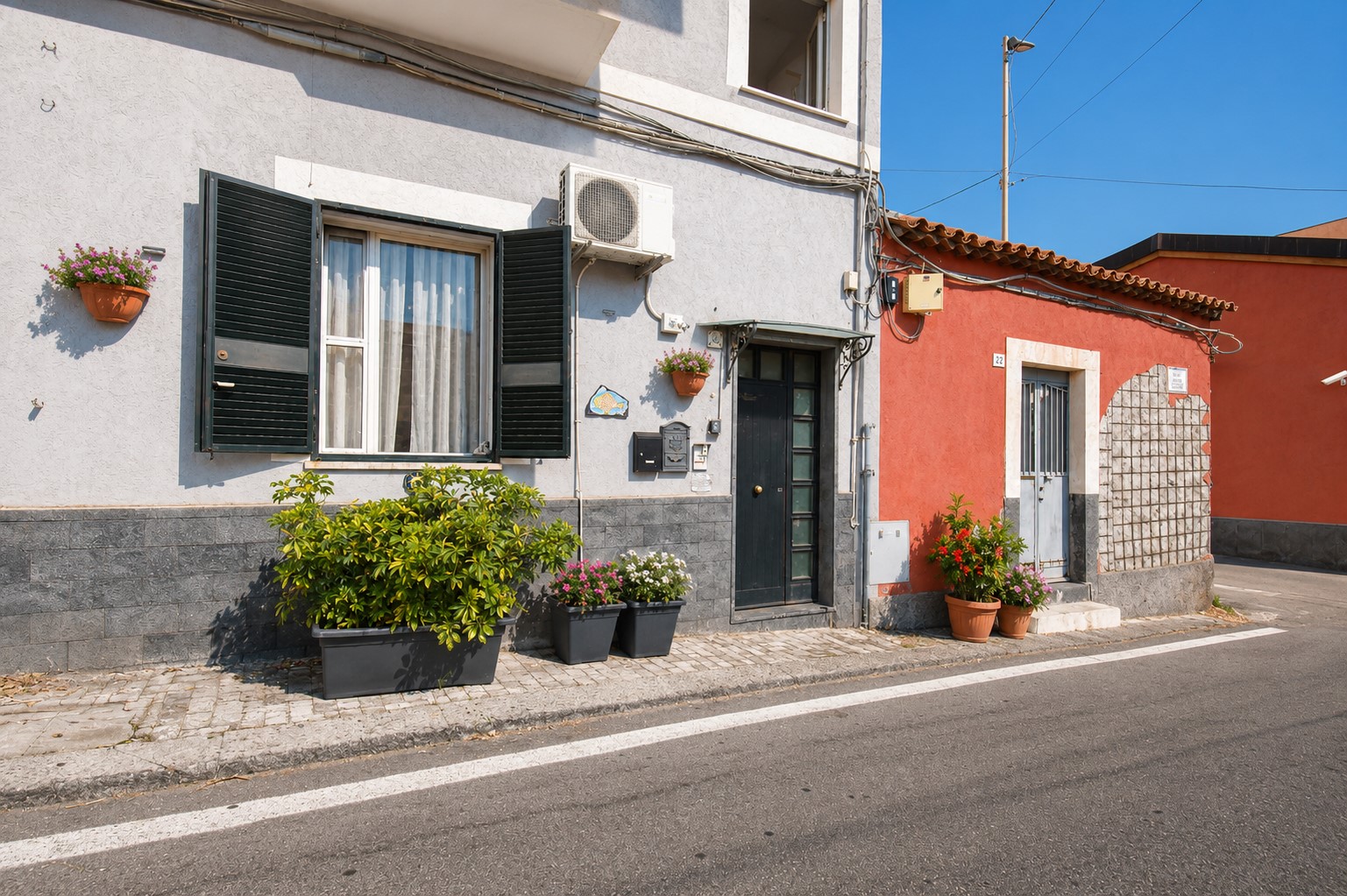 Esterno dell'appartamento in zona Ognina